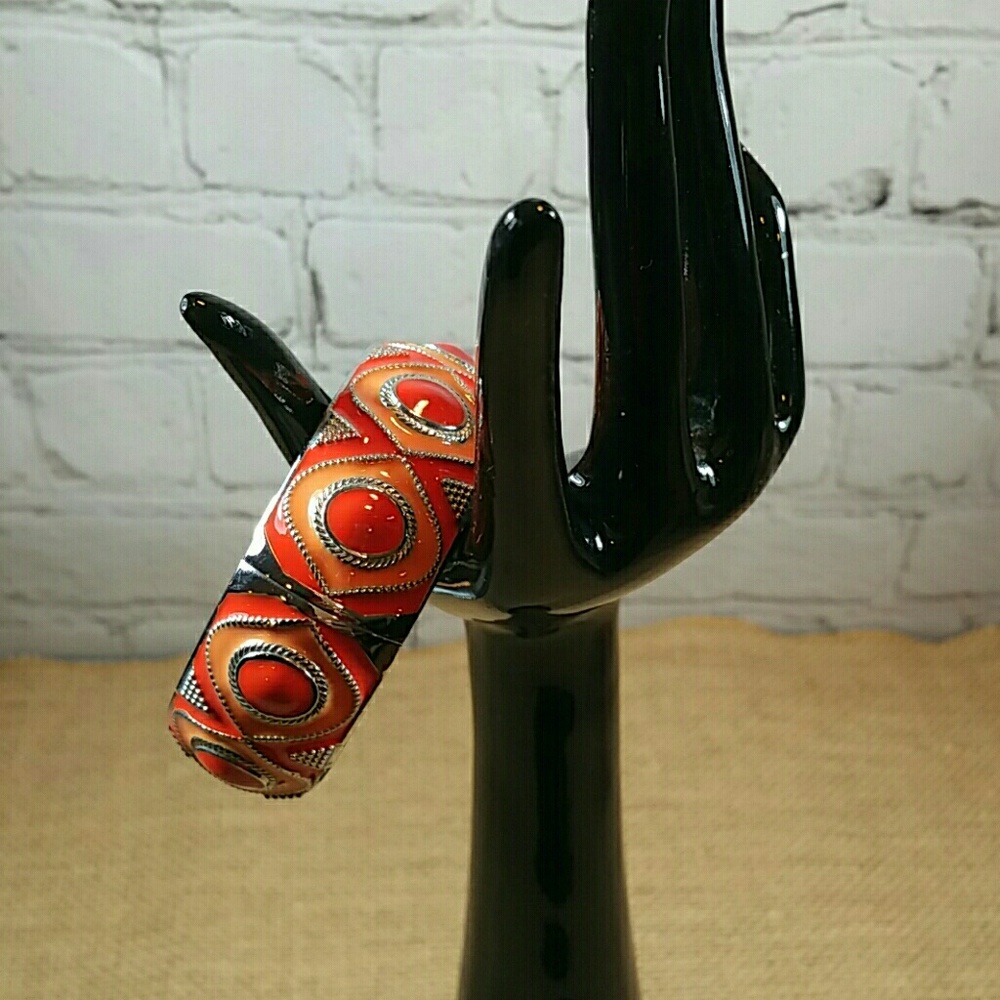 Spring Street Hinged Bangle Bracelet
